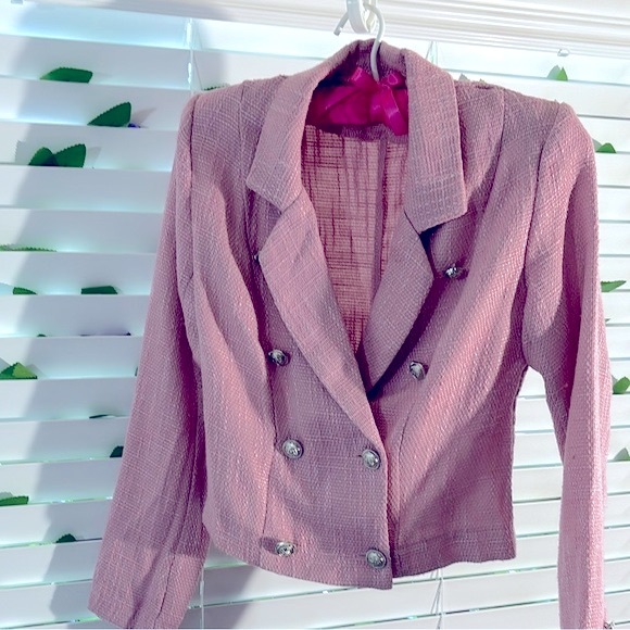Light pink textured woven fabric double breasted short jacket & silver buttons - Picture 1 of 6